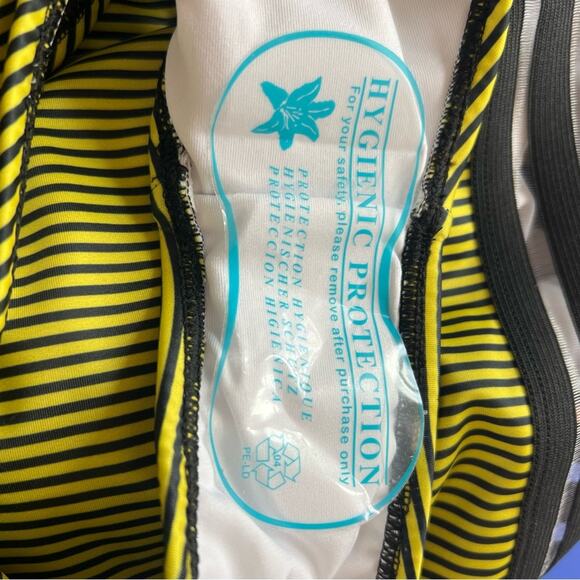 Averie Narelle Cross-over One Piece Swimsuit Size XXL NWT - Picture 12 of 14